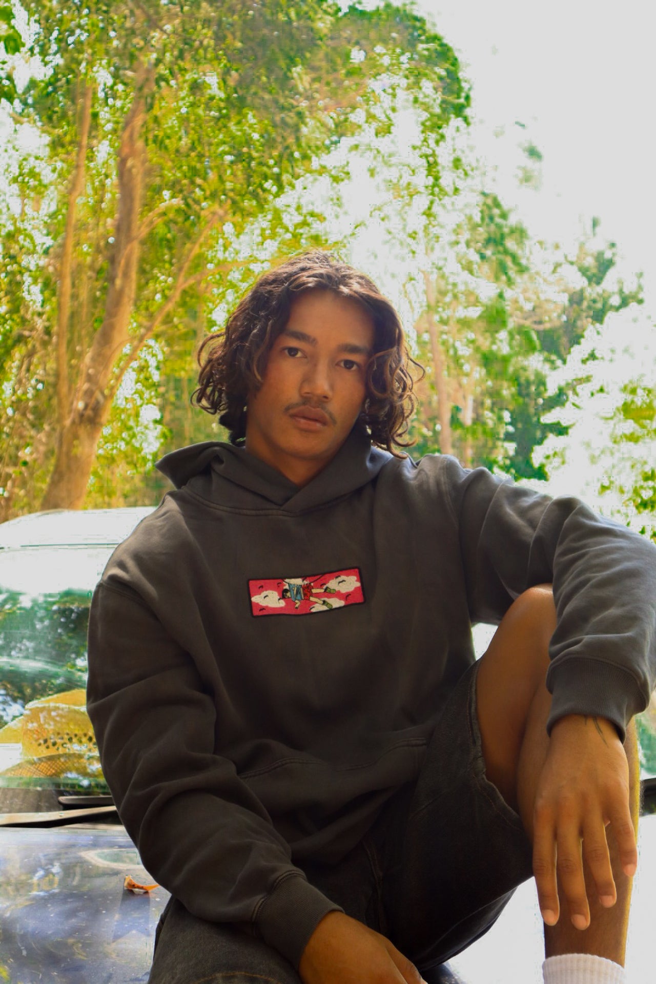 HANGING BOY HOODIE - FADED BLACK