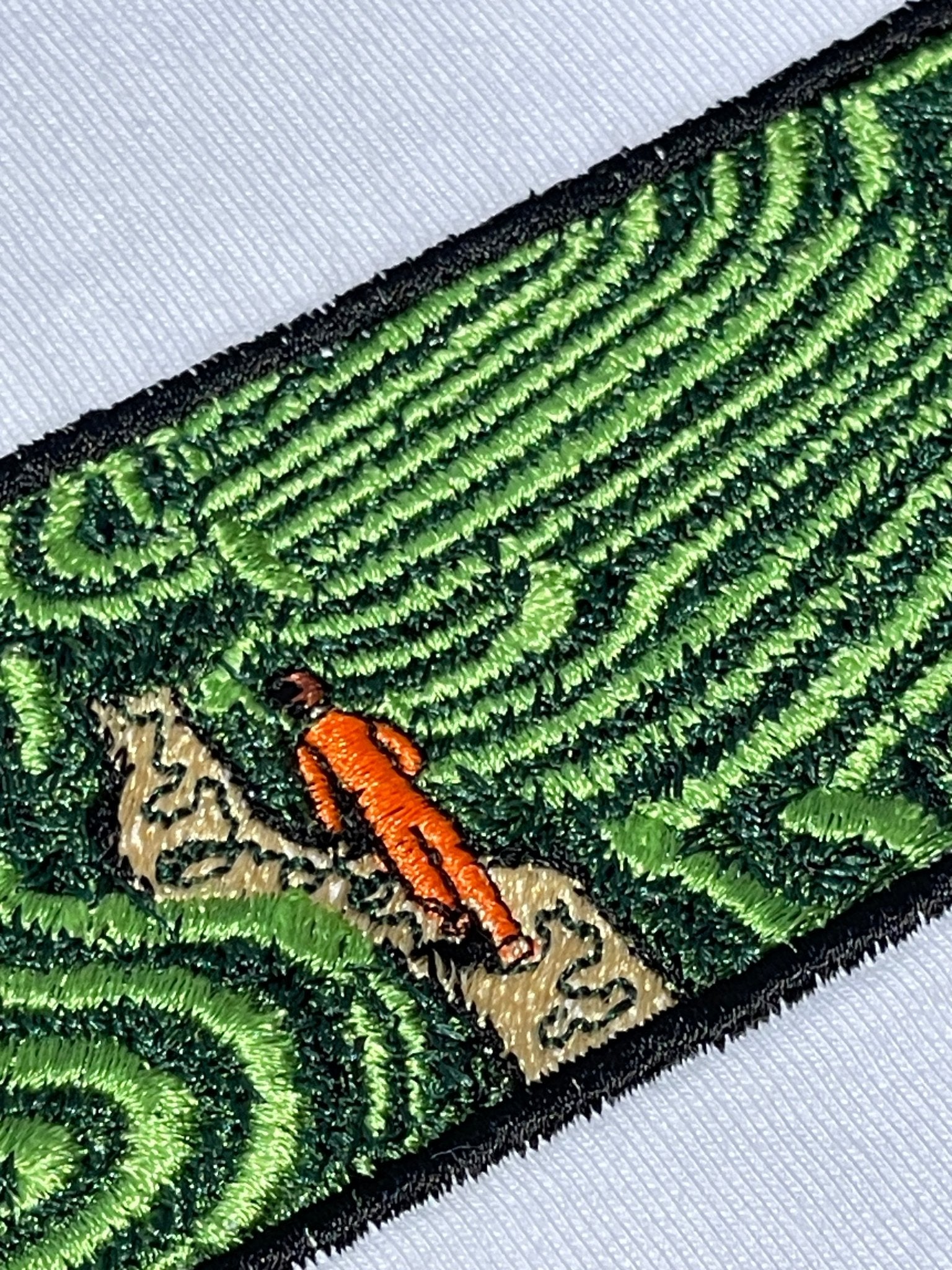 THROUGH THE MAZE T - SHIRT - Sachistitch